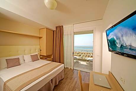 Deluxe Double Room with Sea View