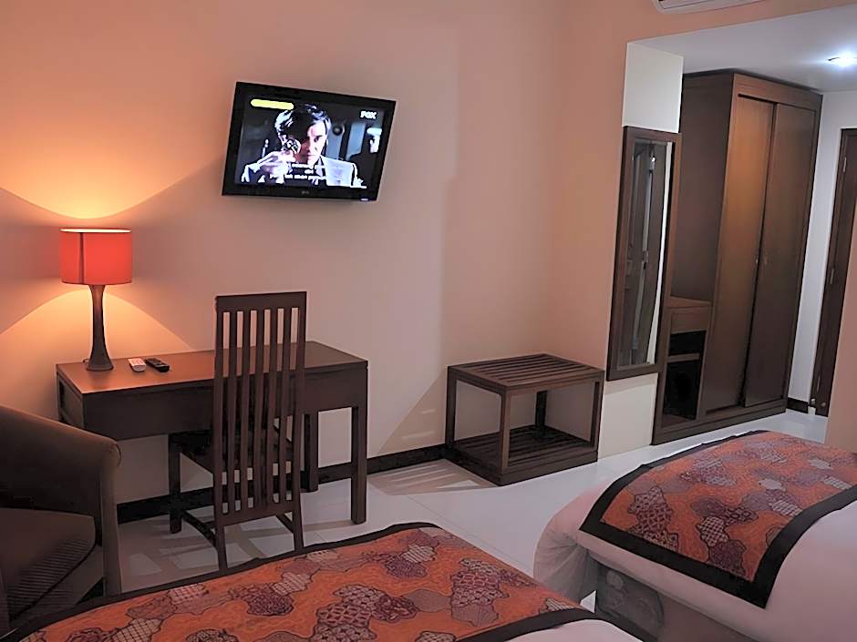 Dermaga Keluarga Hotel