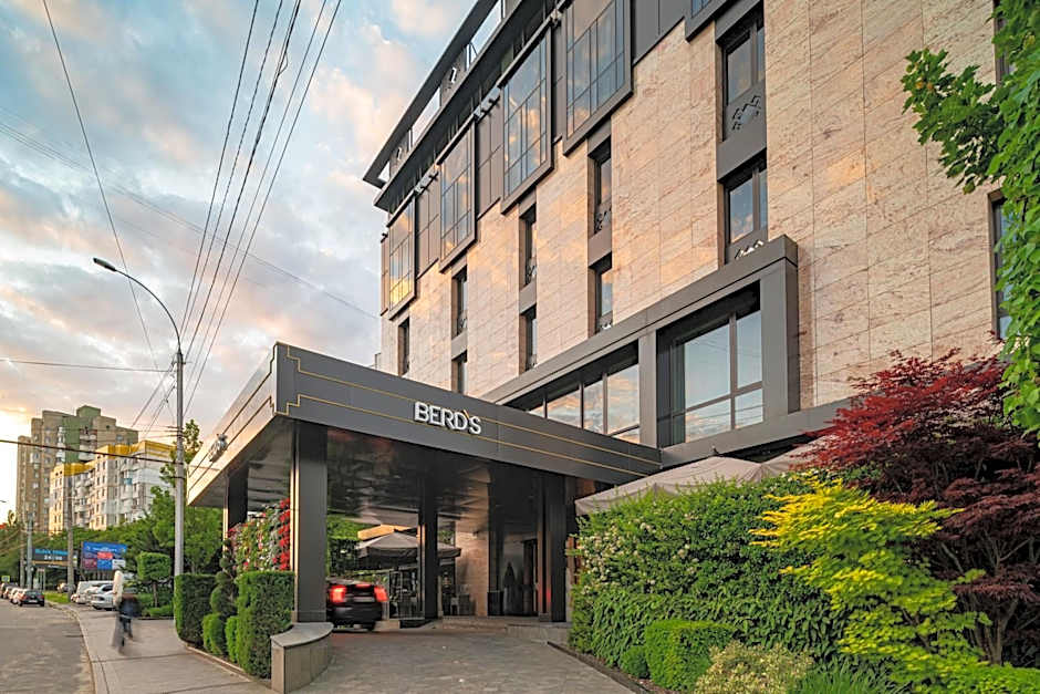 Photo 1 of 50 of BERDS Hotel