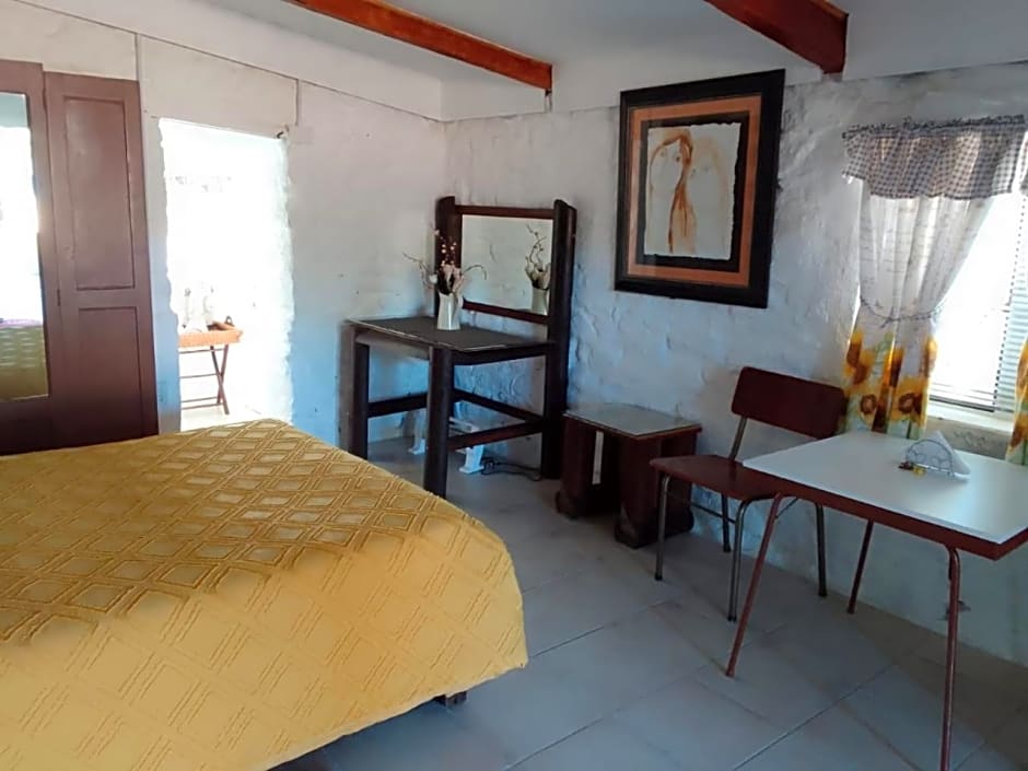 Thys'e Kombuis & Guest Farm