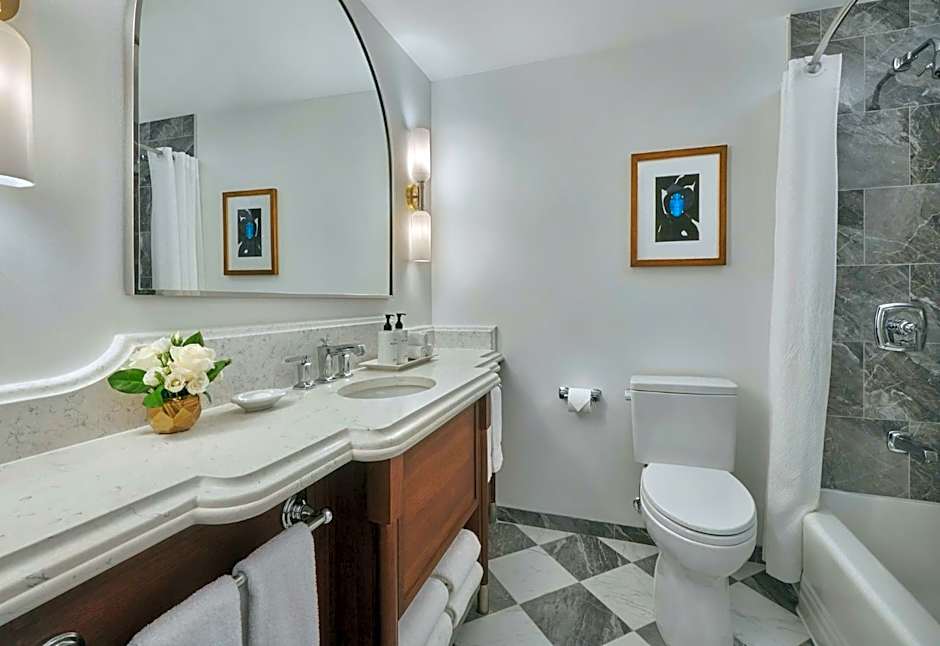 InterContinental Chicago Magnificent Mile By IHG