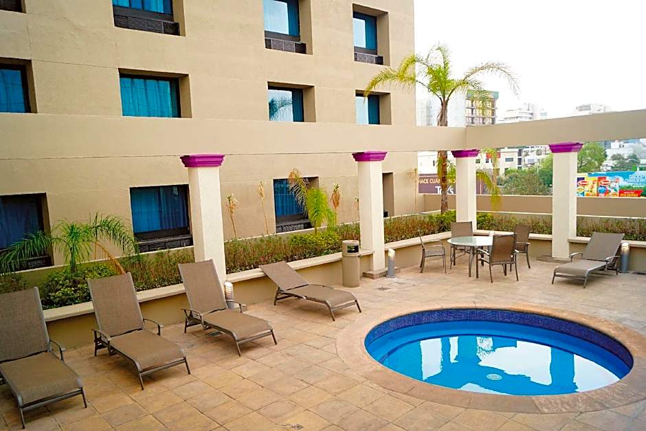 LQ Hotel by La Quinta Monterrey Centro