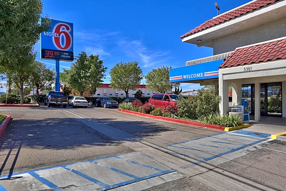 Motel 6-Kingman, AZ - Route 66 East