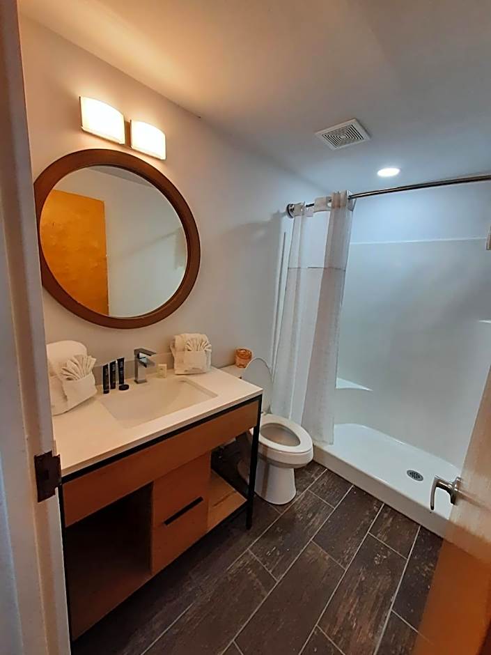 Penn Lodge Hotel & Suites Philadelphia - Bensalem