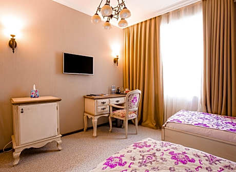 Twin Room with Bathroom
