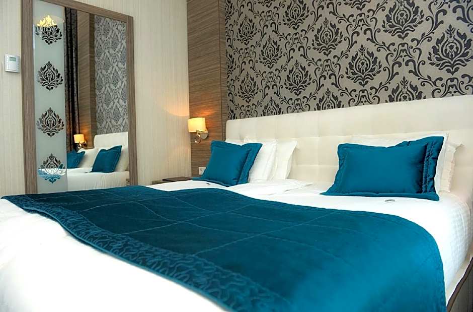 Grand Hotel Downtown