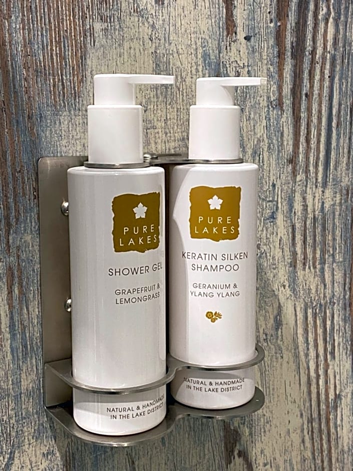 The Hive at Poppi-Red