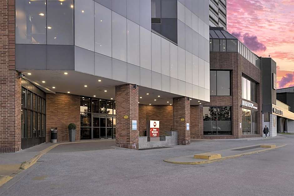 Best Western Plus Waterfront Hotel