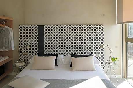 APT Three Bedroom River View