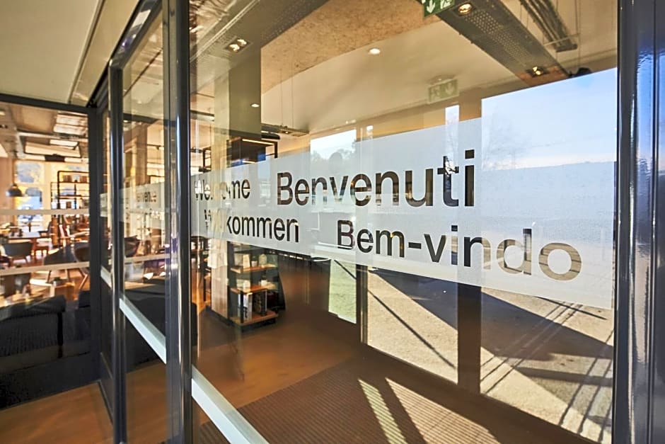 CAMPANILE PARIS SUD - Saclay