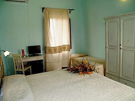 Large Double or Twin Room