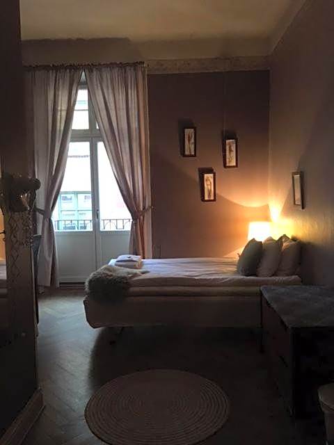 Morris Hotel