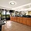 Super 8 by Wyndham Fort Myers