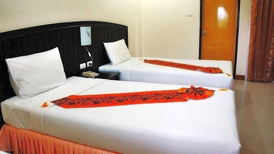 Komaree Hotel