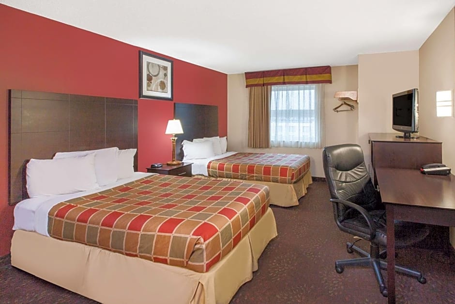 Travelodge by Wyndham Romulus Detroit Airport