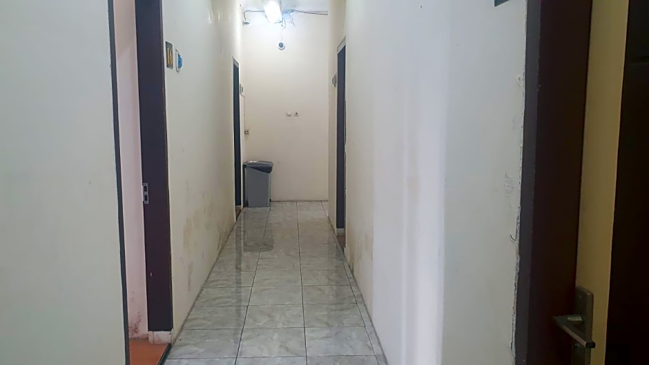 RedDoorz Syariah @ Demasto Homestay Jember