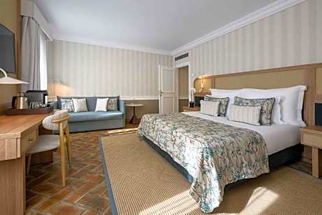 Deluxe Double or Twin Room with Garden View