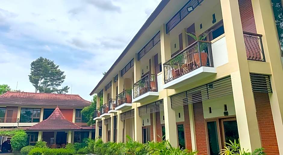 Urbanview Sasono Putro Condongcatur by RedDoorz