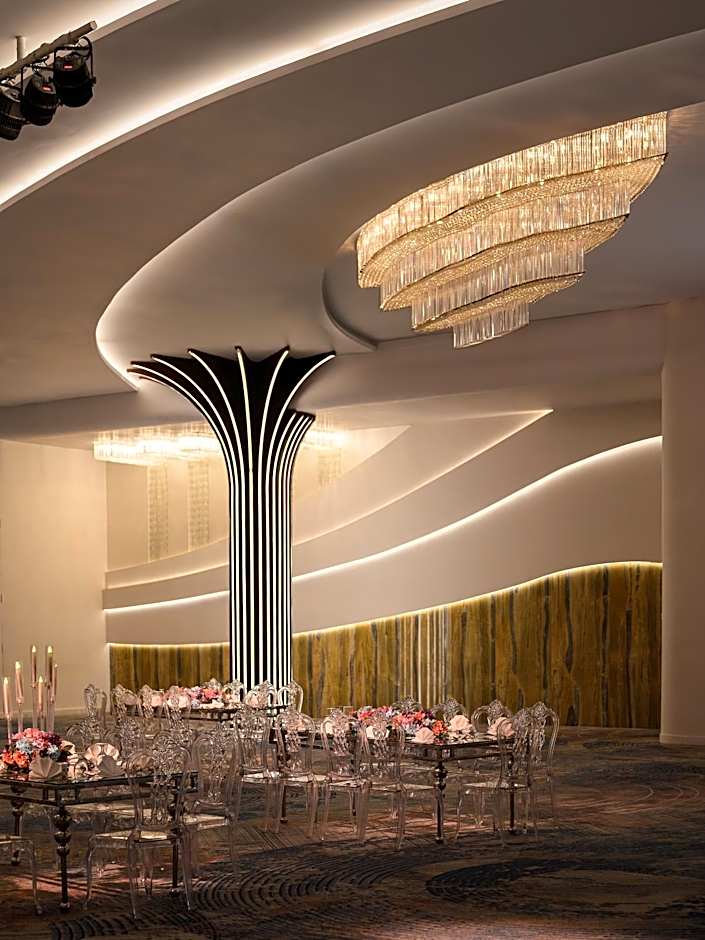 Crowne Plaza Alexandria Mirage by IHG