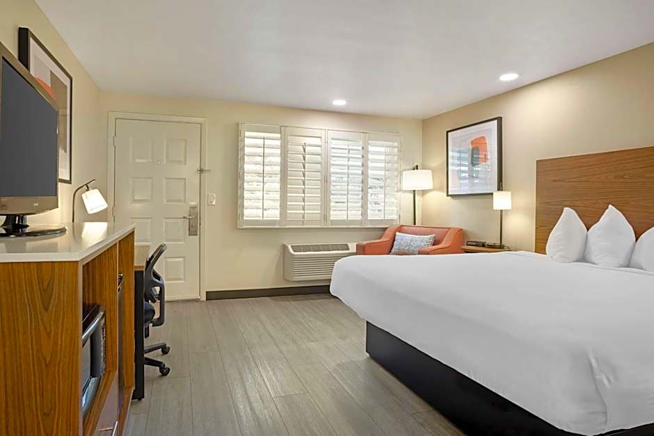 Best Western Shadow Inn