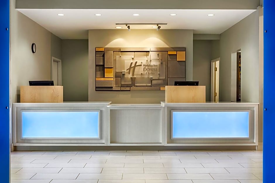 Holiday Inn Express & Suites Philadelphia - Mt. Laurel By IHG