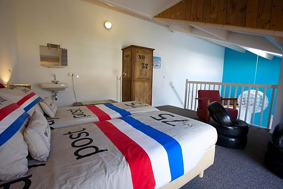 Photo 1 of 18 of Superior Apartment