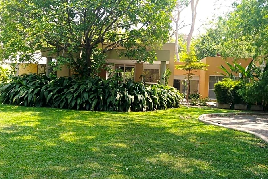 Htl & Villas Comala, alberca , parking, centricas, Petfriendly