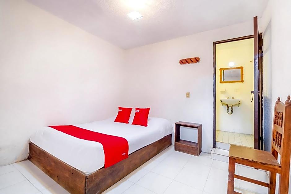 OYO Hotel La Luna