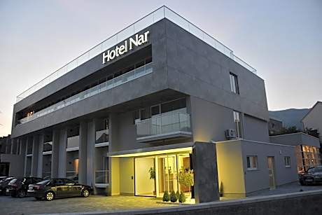 Hotel Nar