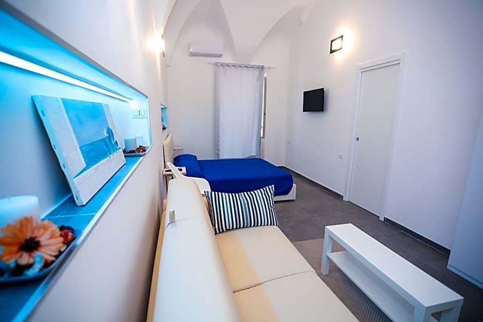 IL VIAGGIATORE VIA INDIPENDENZA 2