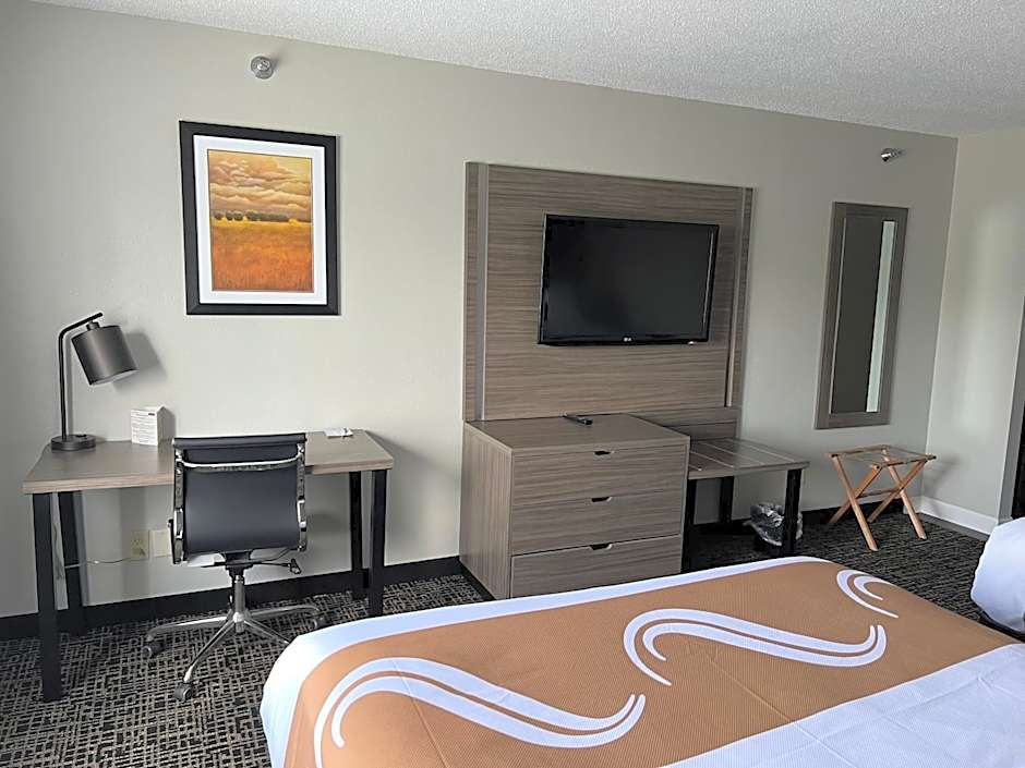 Quality Inn & Suites Red Wing