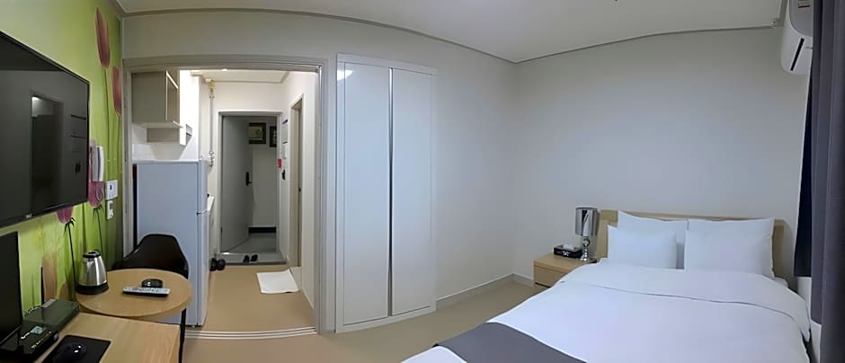 Hotel Joy near Camp Humphres