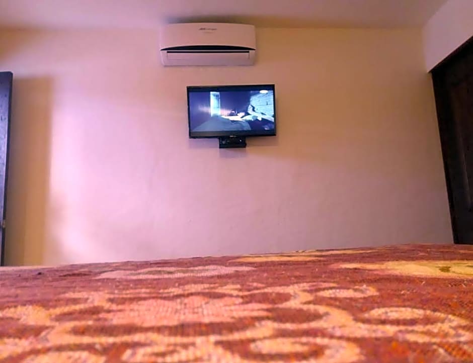 Hotel Maya 2012