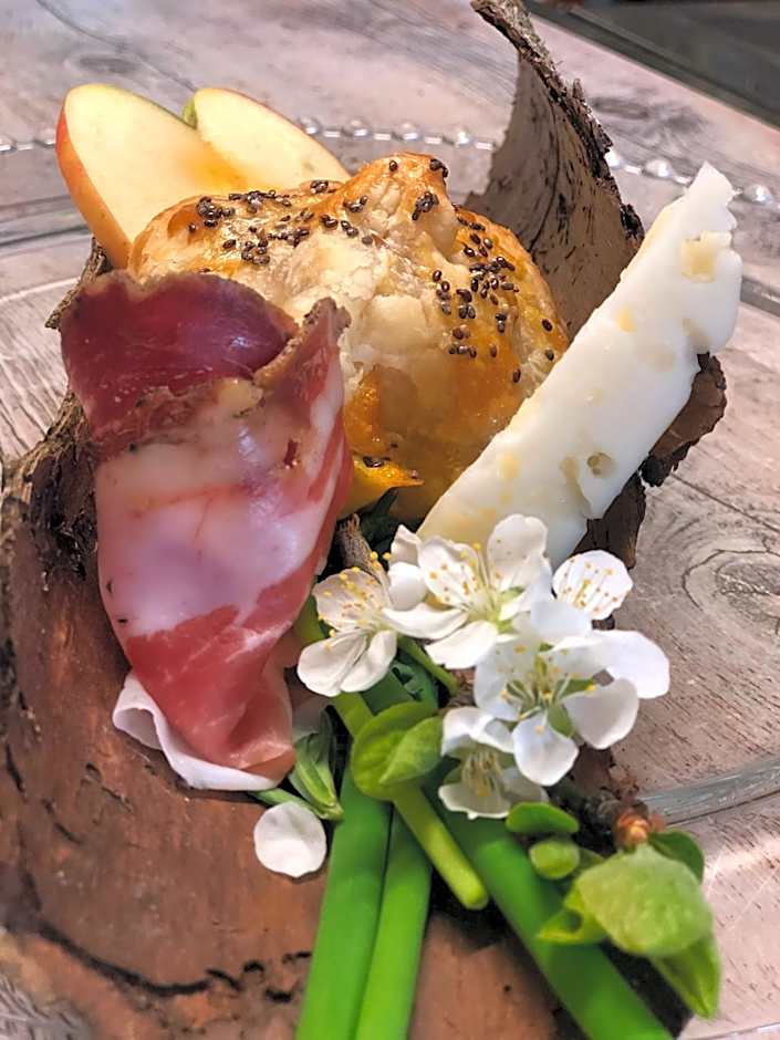 Hotel Vecchia Stazione Mountain Elegance