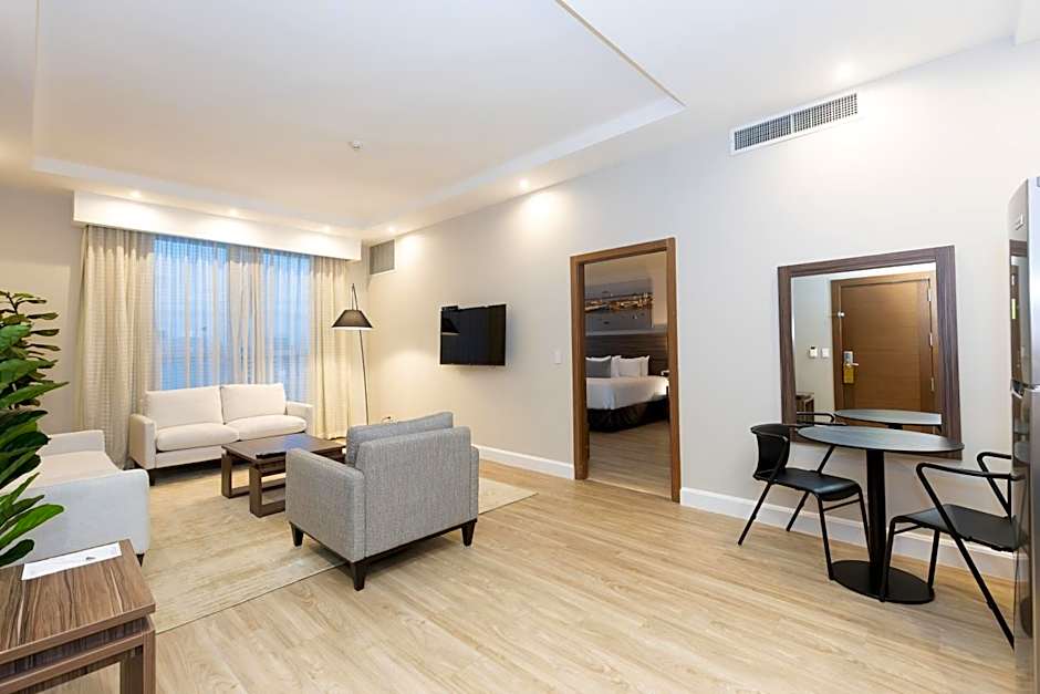 Victoria Hotel and Suites Panama