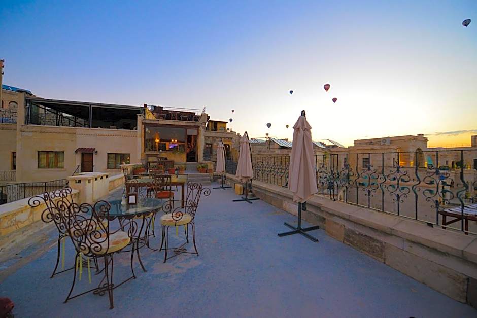 Vineyard Cave Hotel