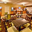 Holiday Inn Express Hotel & Suites Kansas City Sports Complex By IHG