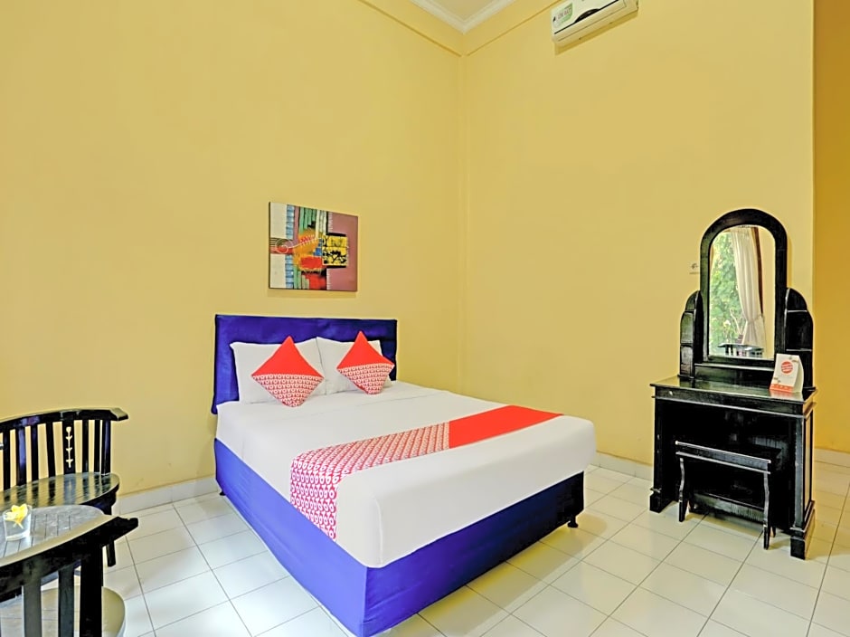 OYO 3096 Hotel Dewi Warsiki