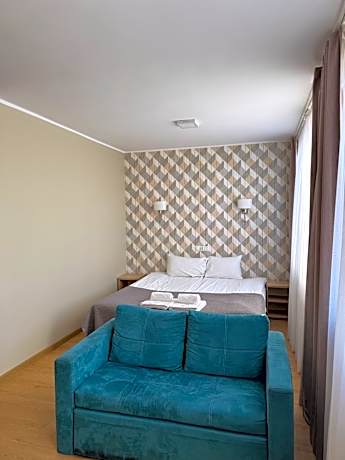 Deluxe Double Room (2 Adults + 1 Child)