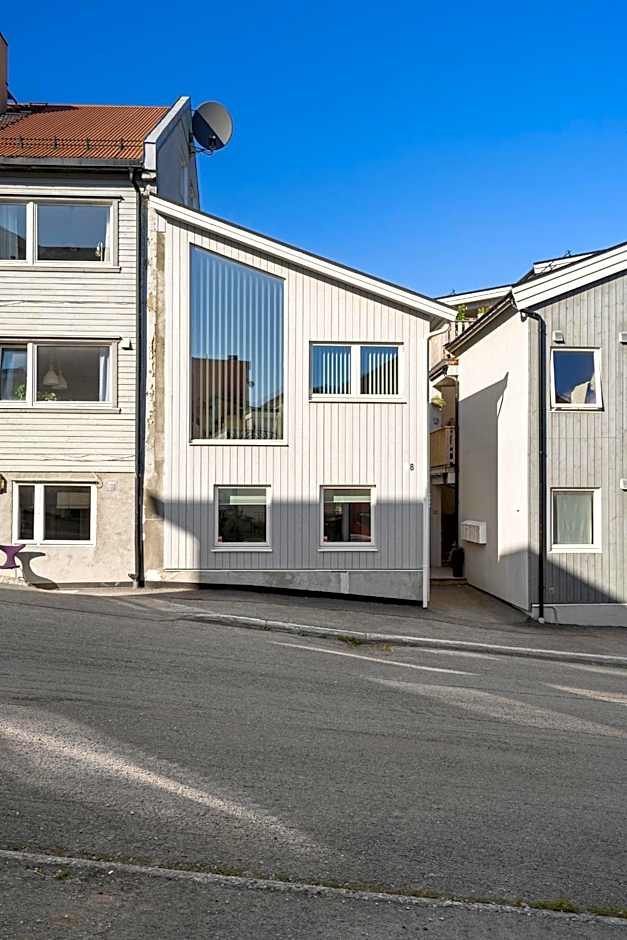 ARCTIC HOMES - Unique Town House