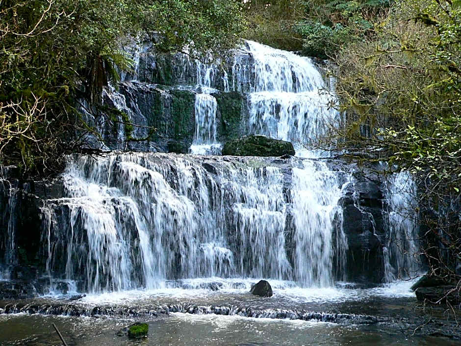 Surat Bay Lodge by the Sea/Backpackers Hostel