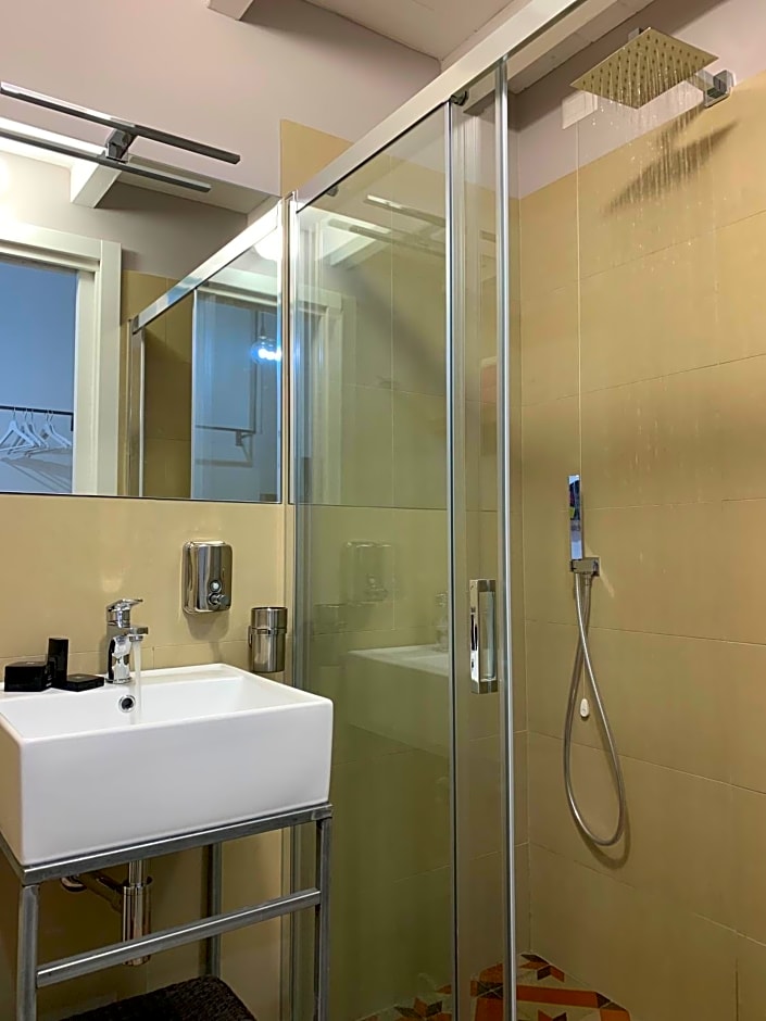 Q-riosity boutique rooms