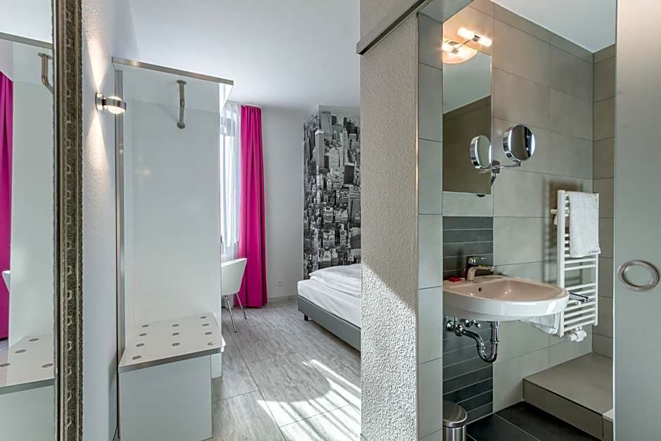 Hotel l'adresse garni