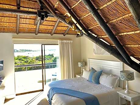 Double or Twin Room with Sea View