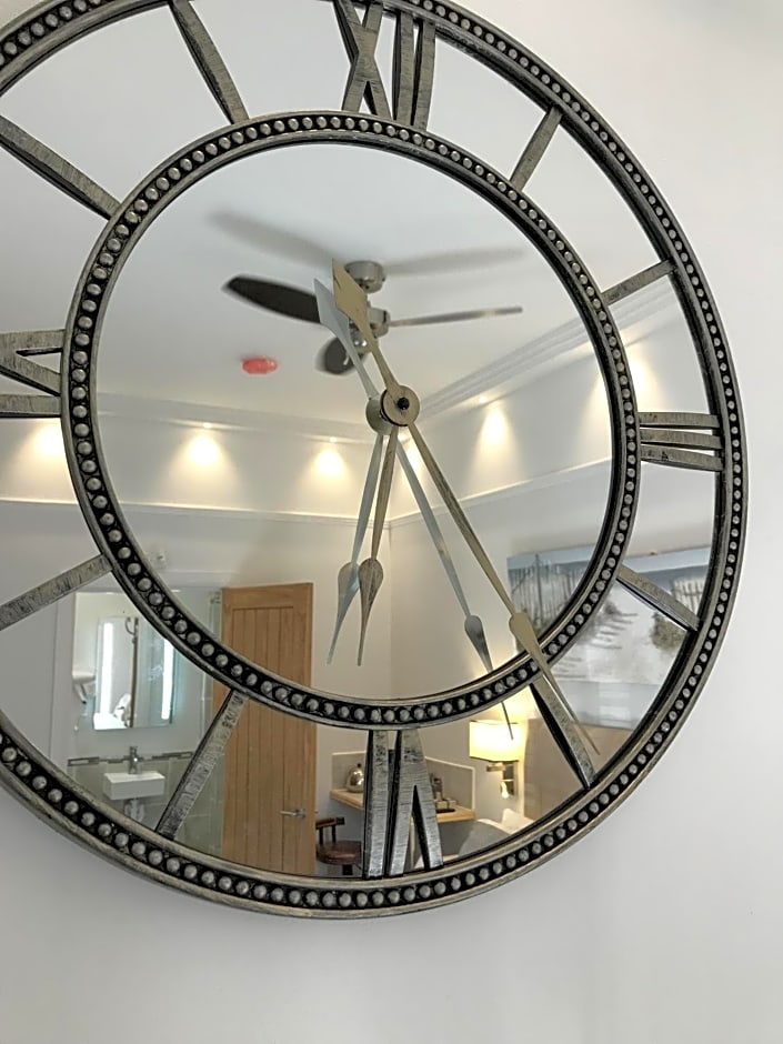 Old Thatch Bambers Green