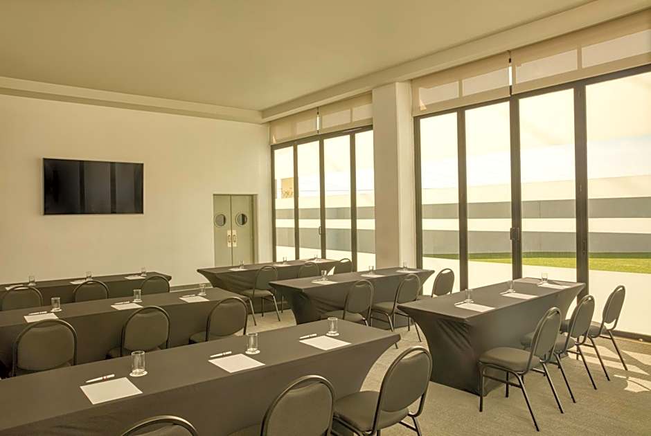 Fiesta Inn Guadalajara Aeropuerto