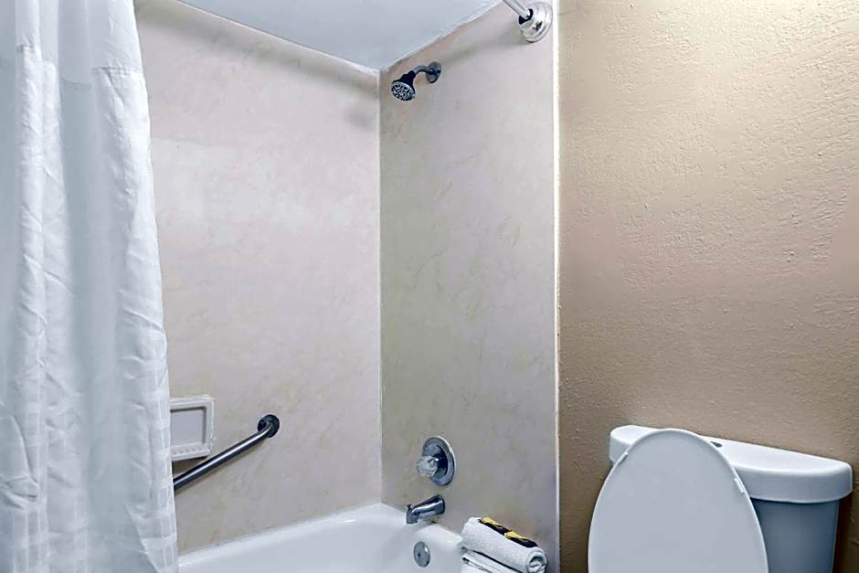 Suburban Studios Brunswick I-95