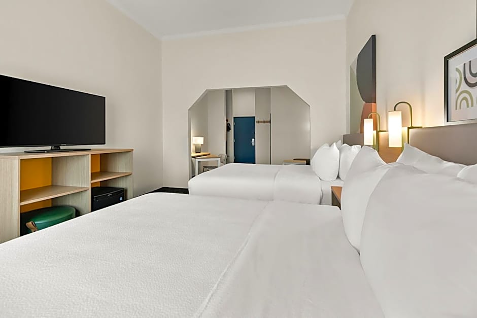 Spark by Hilton Commerce, GA