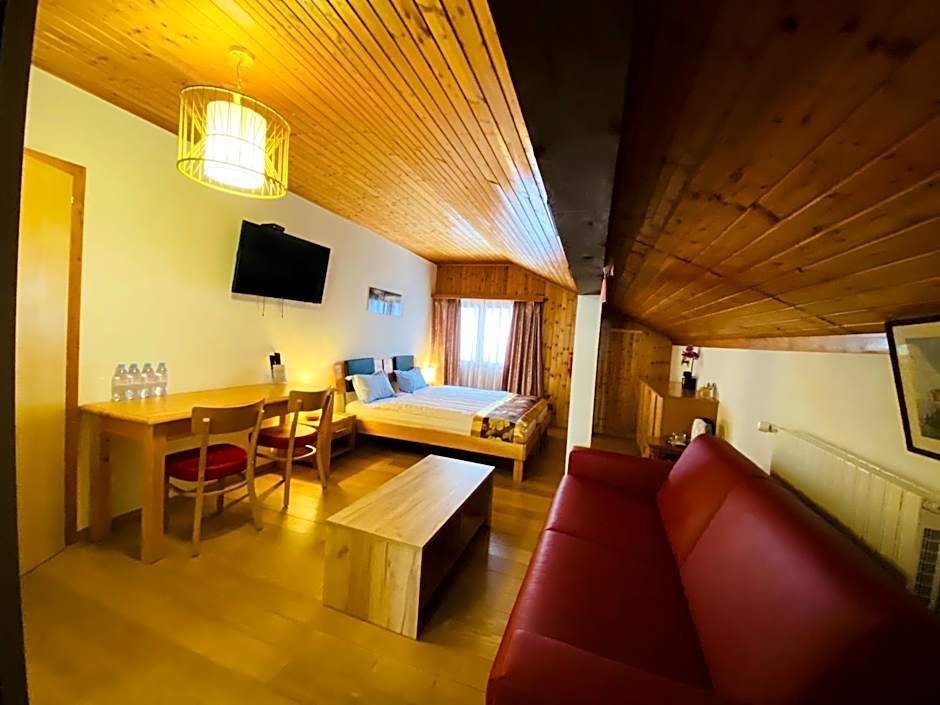 Qi-Lin Hotel Restaurant