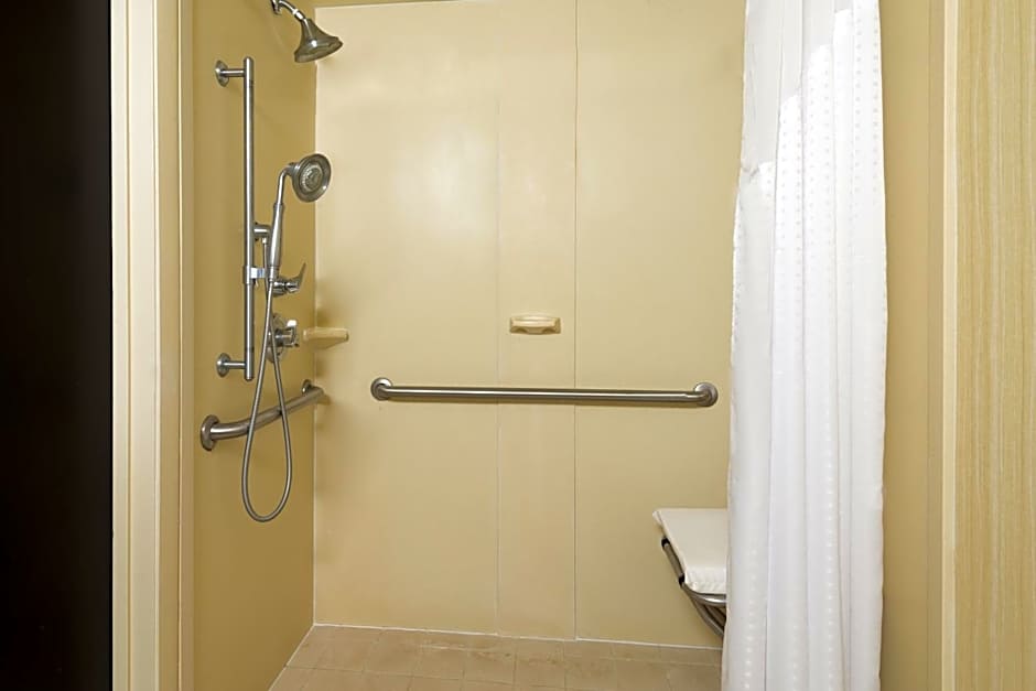 Holiday Inn Express Hotel & Suites Kendall East-Miami By IHG